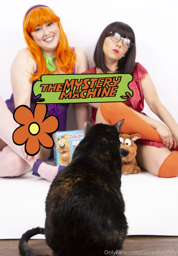 Coming soon velma and daphne photos that will not be impeded by png 