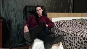 New video 10 min and winner in poll - sweaty feet after work black