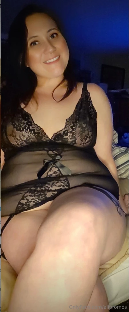 Ms lumbersnack420 welcome to the shit show chubby stoner babe no ppv part 2 