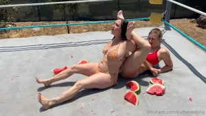 There s nothing like a little snack while i m working melon squeezing part 1
