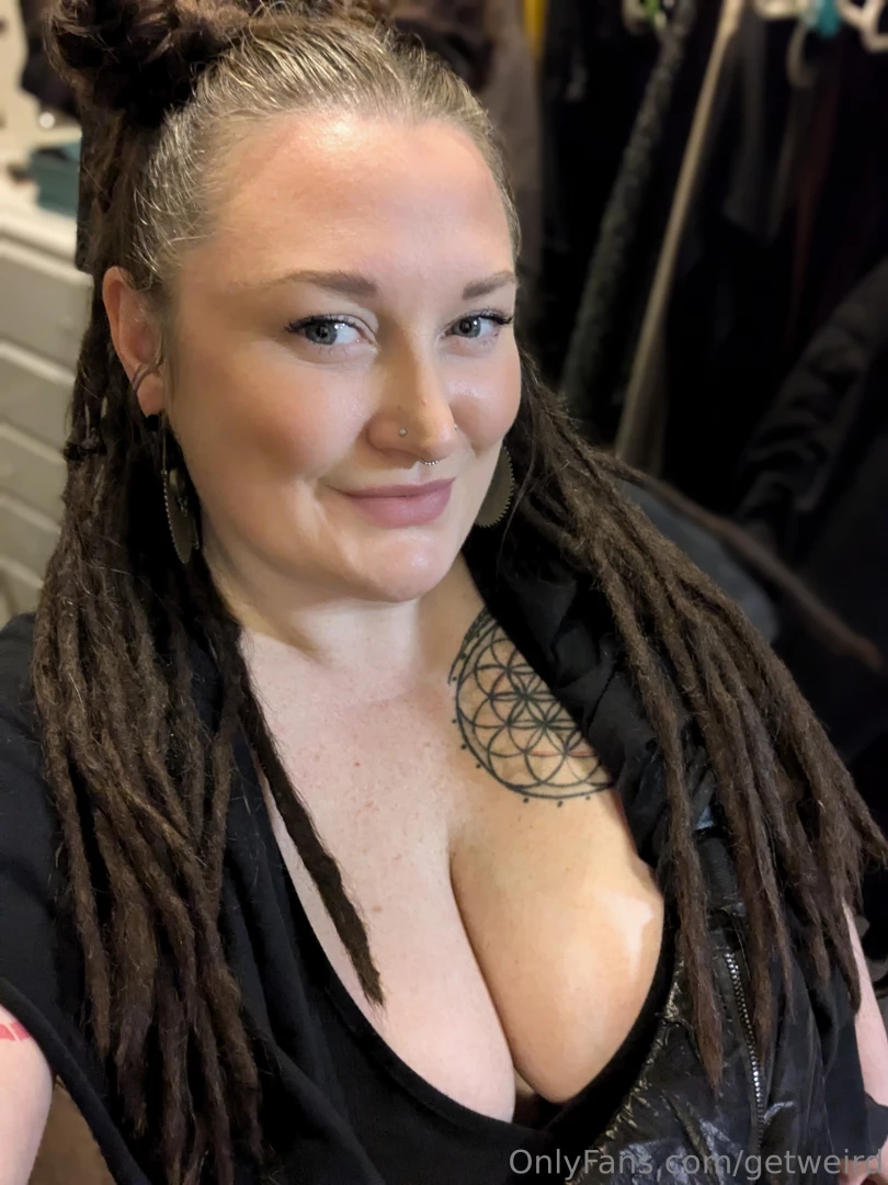 Ready to go out this weekend few more days till nola so excited i want 