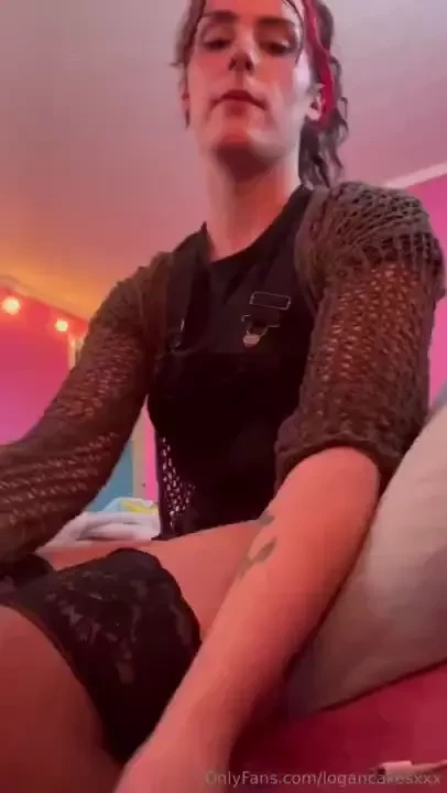 Do you like feet too 