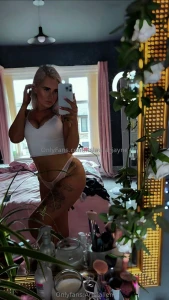 Psssst i got you a free trial onlyfans com itslaura_jayne t part 2