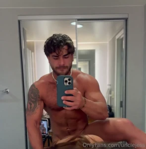 All that cock this week i had to invite a sexy girl over to blow her