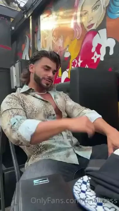 Isn t your uncle jess such a stud 