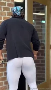 Dm me for custom content requests making solo customs all day 100