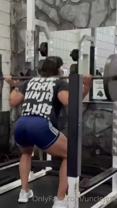 Building this big peach for the best fans ever 