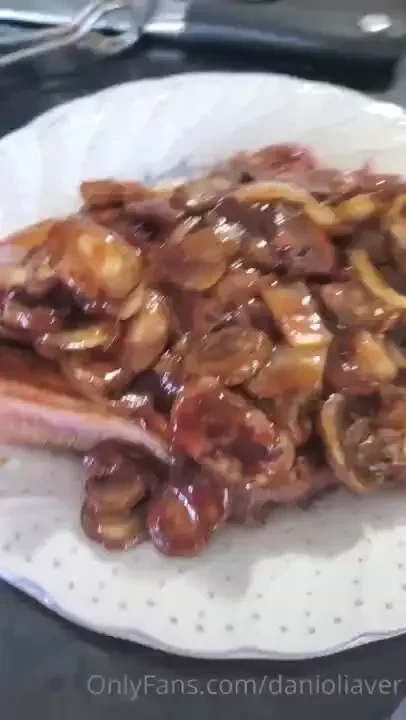 Yum i hope your lunch was as good as mine wish i could feed you too 