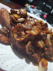 Yum i hope your lunch was as good as mine wish i could feed you too part 1