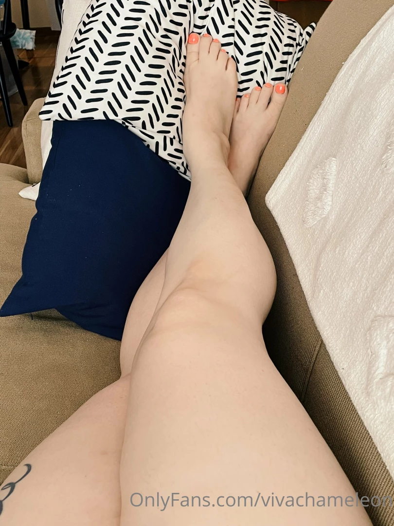 I love my legs and having my toes painted 