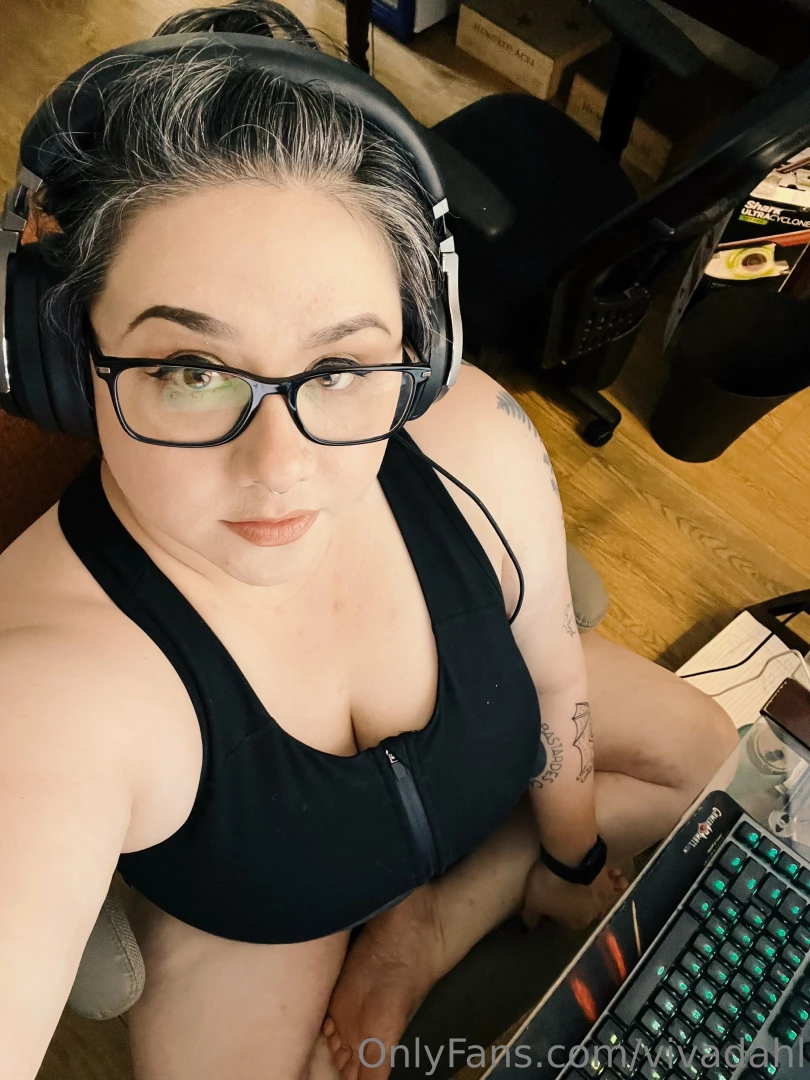 Wanna take lunch together hungry for u 