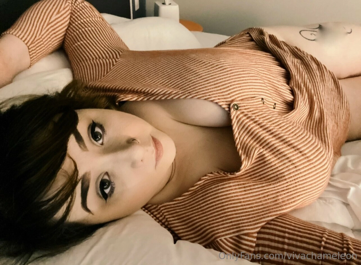 Sexii stripes in repose cuddle me 