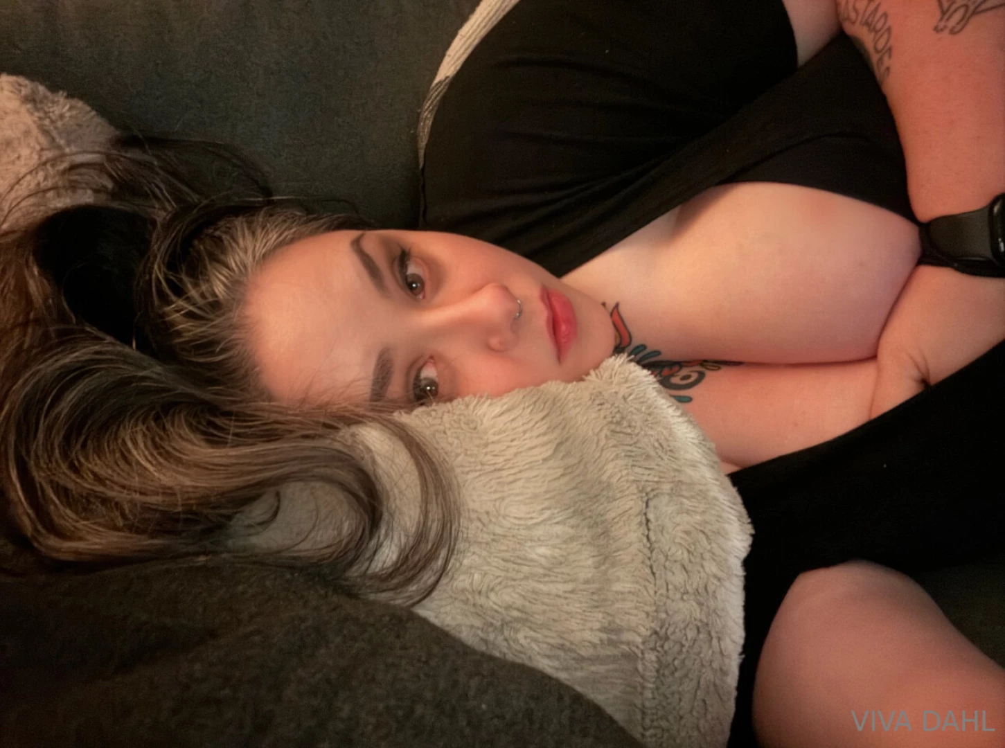 Hey babes and new babes thinking of you lustfully 