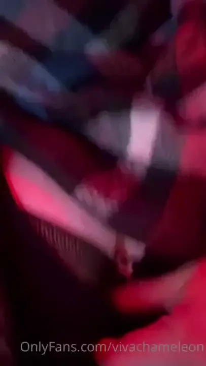 Hidden tiddaes at a concert tip if u d buy me a drink 