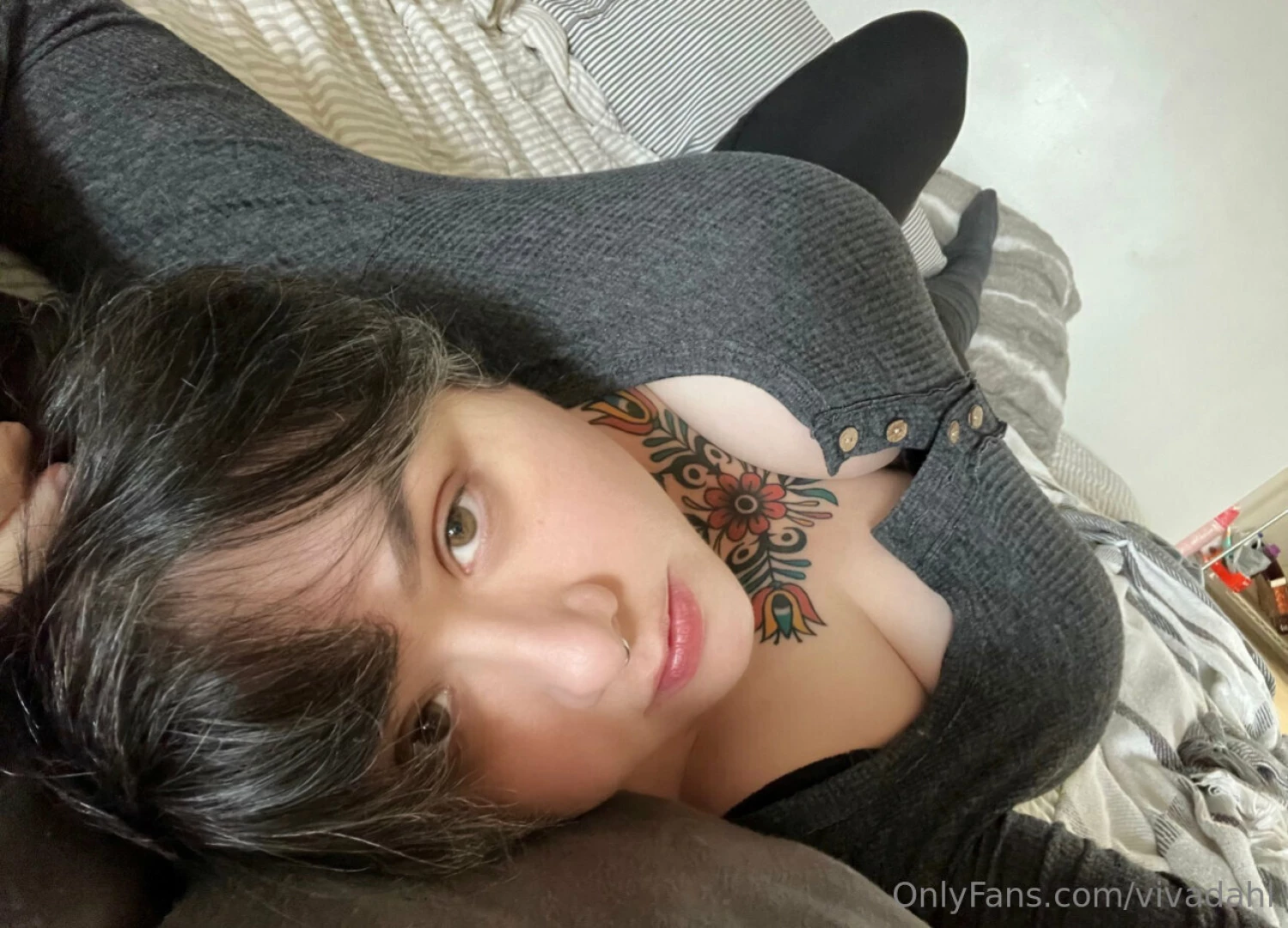 Damn i really just cannot post all these licentious looks anywhere 