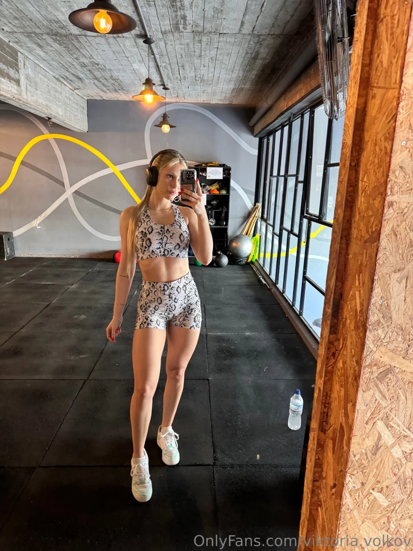 Hahaha this is how many pics i normally take to just get one good one part 9 