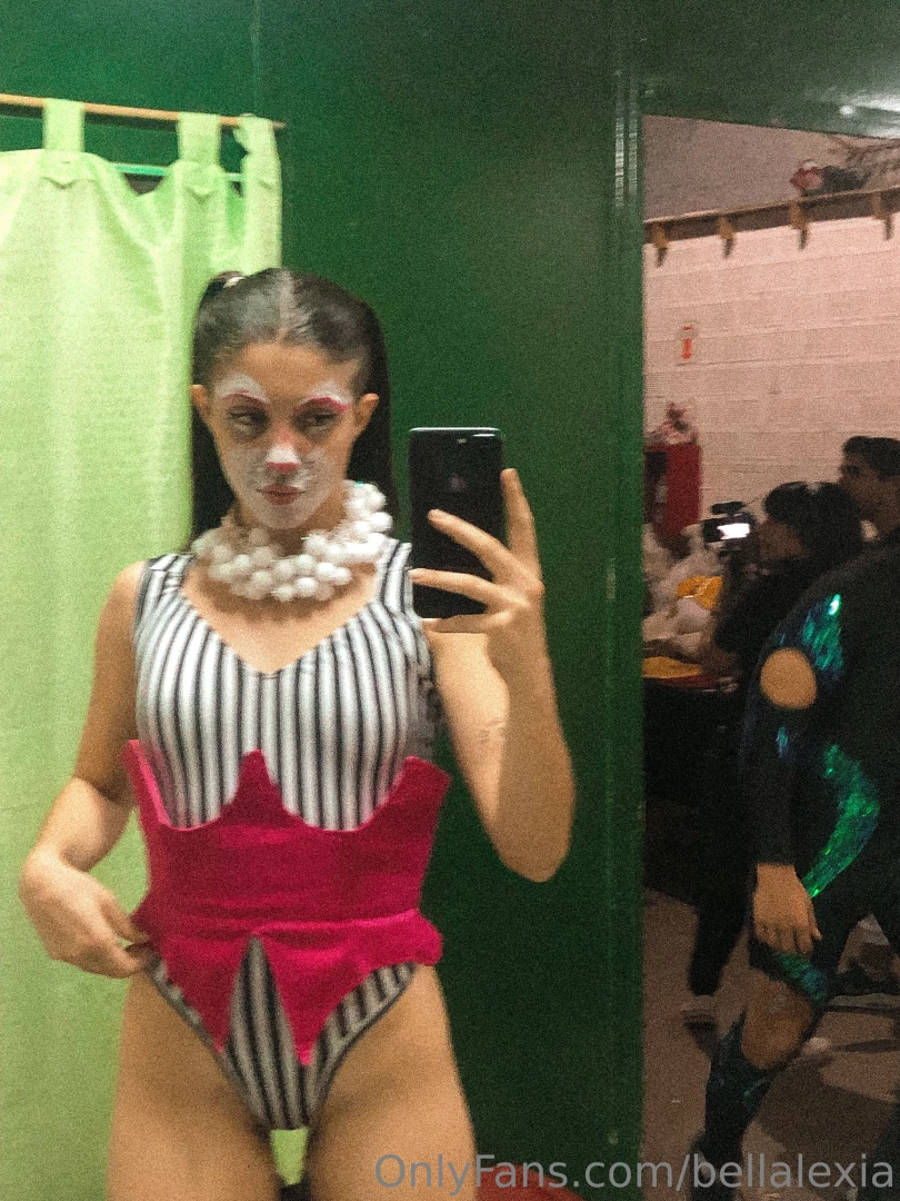 Yeah i dance in carnivals too part 1 