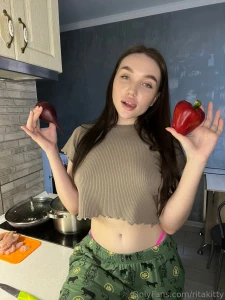 What do you like more vegetables or fruits