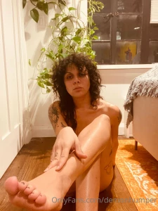 Lips tits ass and toes who s a good lil simp part 1