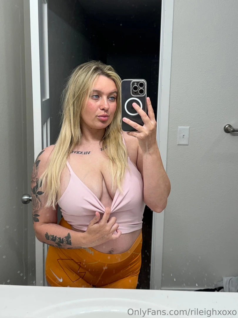 Message me if you wanna know what color panties i m wearing part 26 