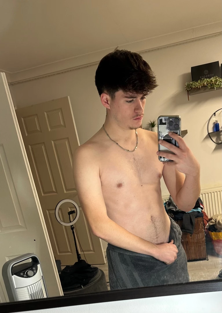 Really need a trim who wants to see more message me 