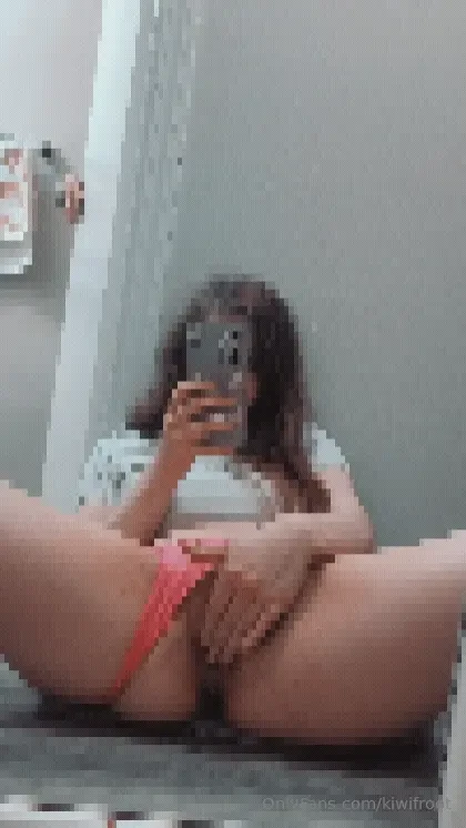 New photos like this and new videos playing with my pussy until i cum 