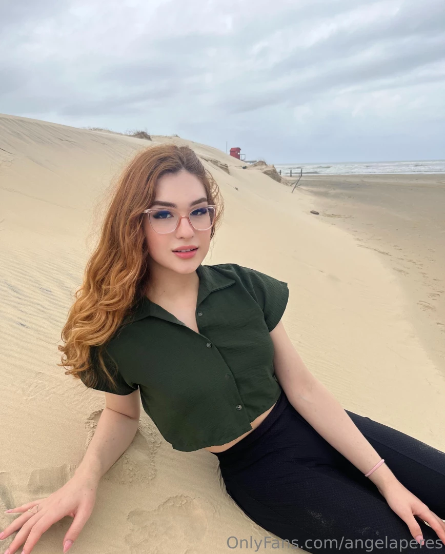 Which one s pic 1 or pic 2 hit me with your choice part 1 