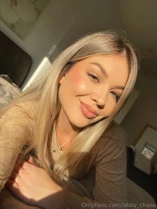 Hey sunshine you re shining so bright today i have to squint