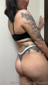 Come here and let my sit on your face and smother you between my