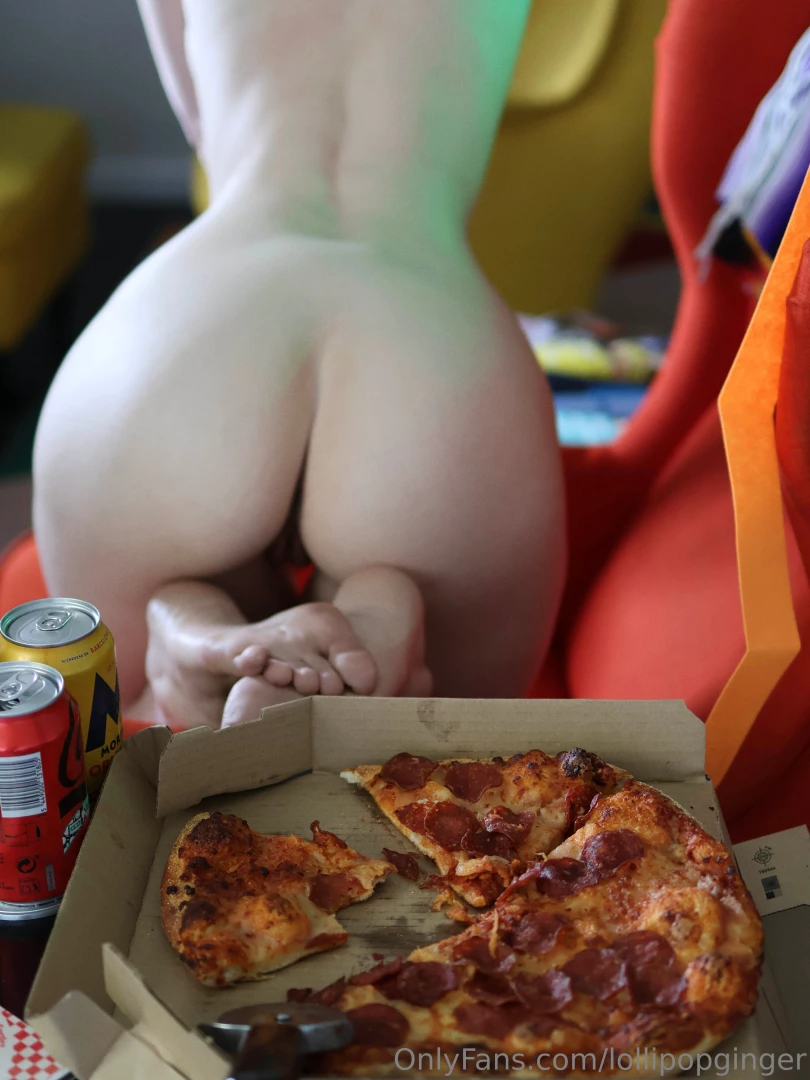 Today is pizza friday give me a like if you also want the dessert 