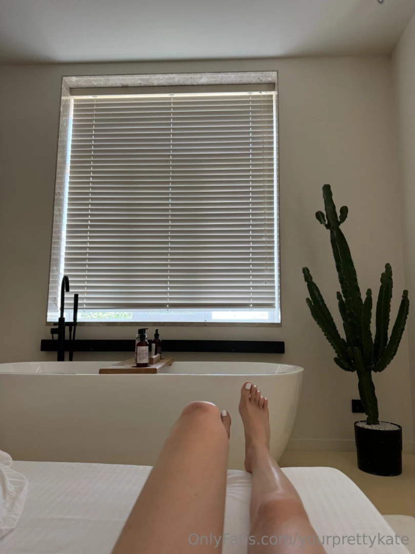 When my alarm goes off but i d still rather stay in the arms of my 