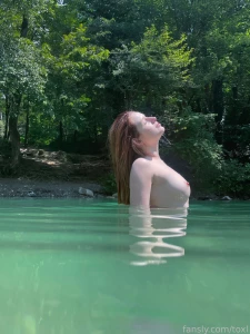 Every time i want to be naked i still feel embarrassed when people