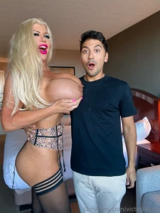 Nobody has ever had as much fun with my huge boobs as maxfillss ---