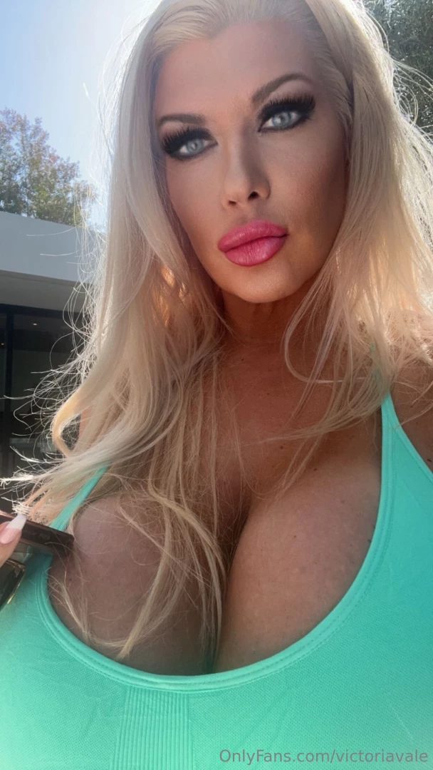 Look into my eyes ---- or look a little lower if you prefer lol 