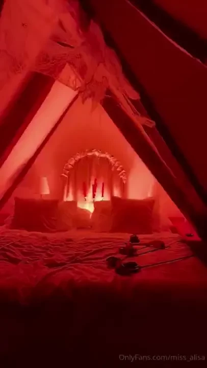 Here s what you ve been waiting for guess what my halloween look is 