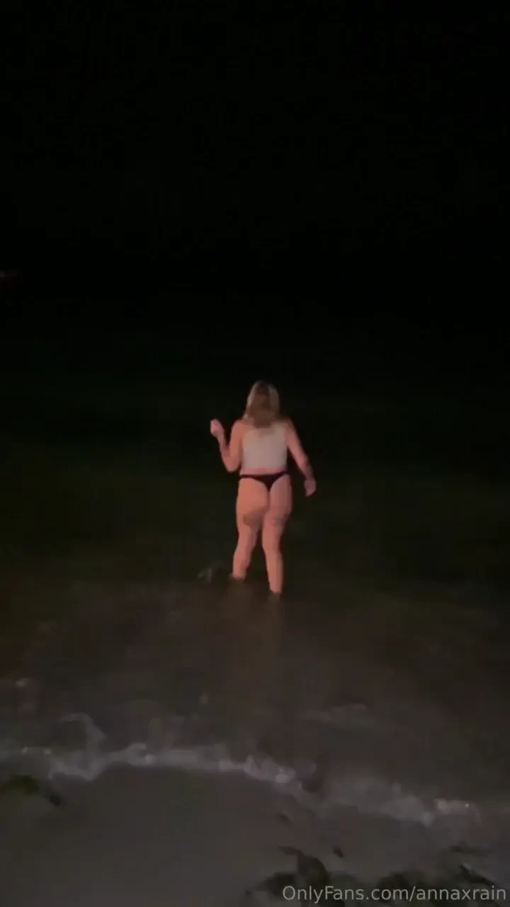 Handjob in the ocean hope mo ome saw us 