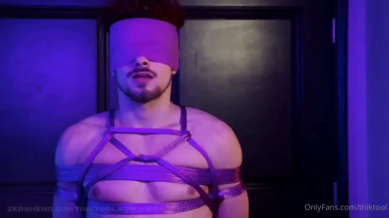 Hut-hut one hut-hut two nice big dick and a big butt too woodtwink 