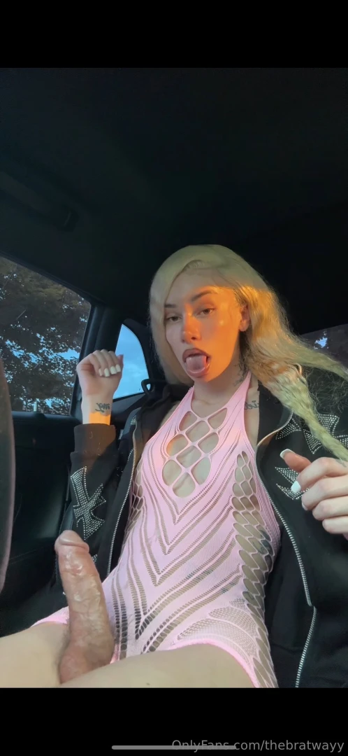 I m horny in my car want to join me 