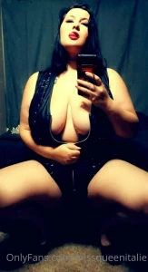 Tu veux voir plus bas viens en pv j ai une belle surprise pour toi