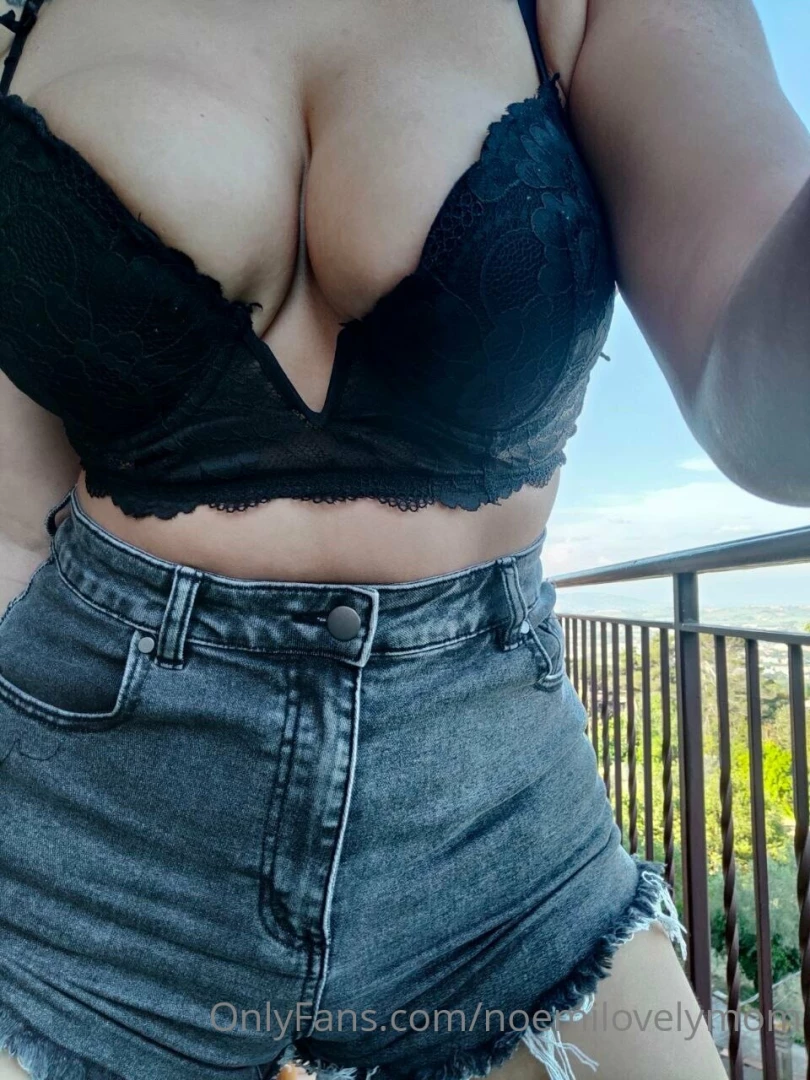 Would you undress me on a daily basis 