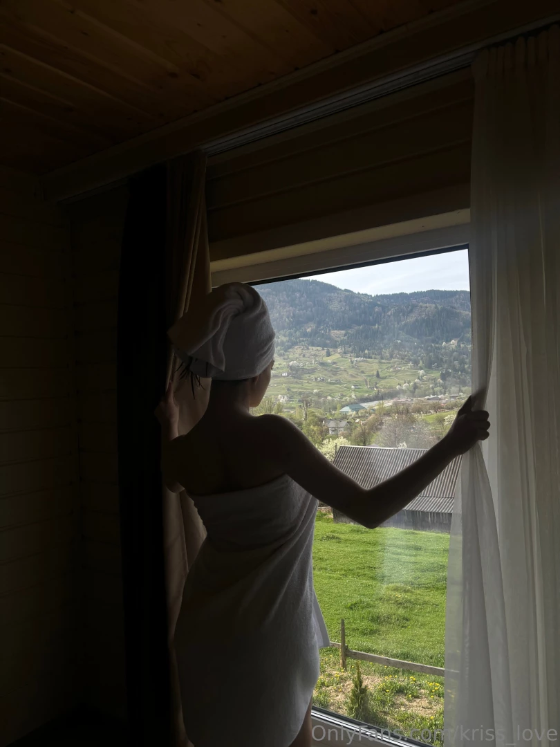 I m the kind of person who chooses the mountains over the sea every 