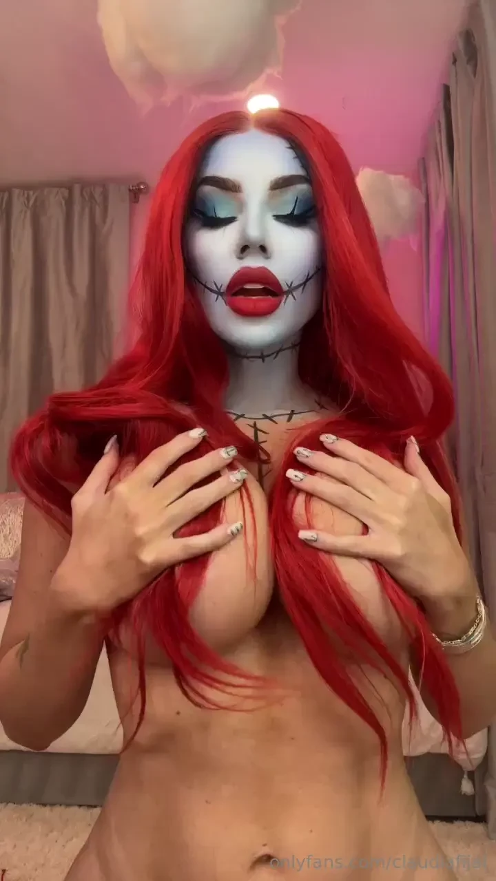 Wednesday is cosplay day did you see the one i sent in your dm s 