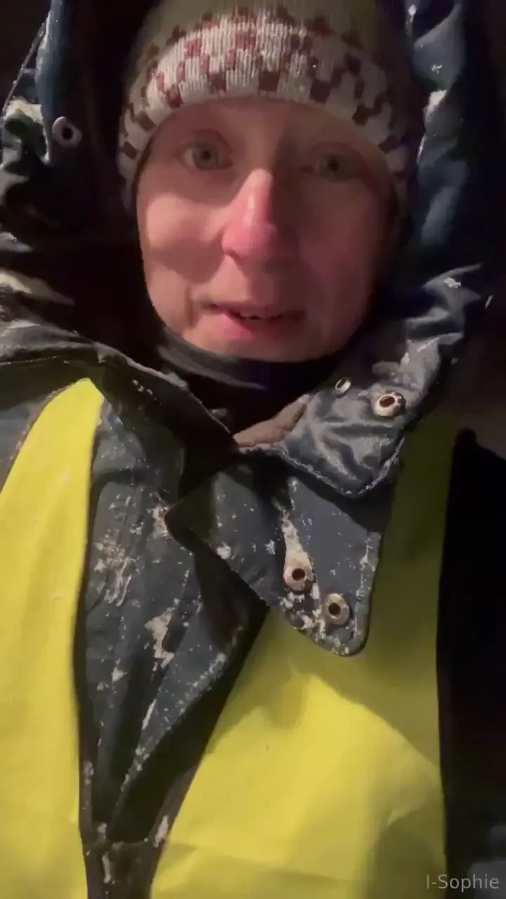 Very windy and snowy here today during the day it was bad but now it s part 1 