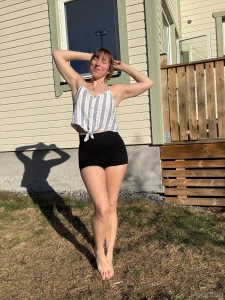 I need more sun and summer i wanna dress like this everyday lightly