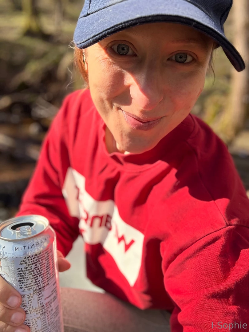 Took a little walk in the beautiful spring weather today i love spring 