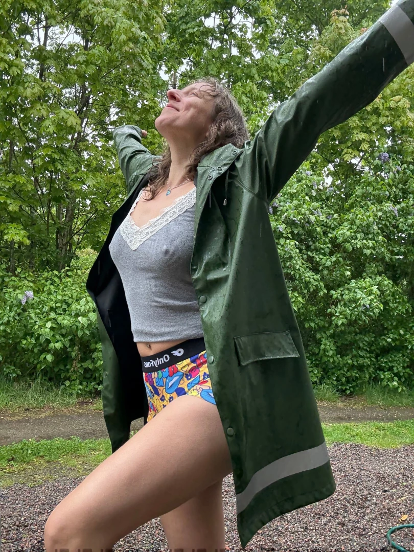 Swedish summer wrapped up in those pictures pretty much part 1 