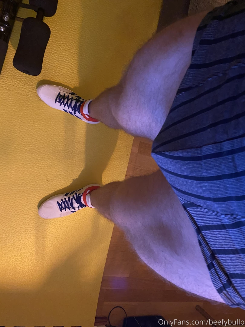 Hey guys you like my new wrestling shoes they were a gift from my 