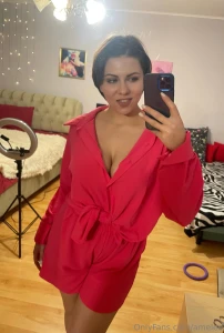 Pink seemed too girly when i was small but now i m falling in love part 1