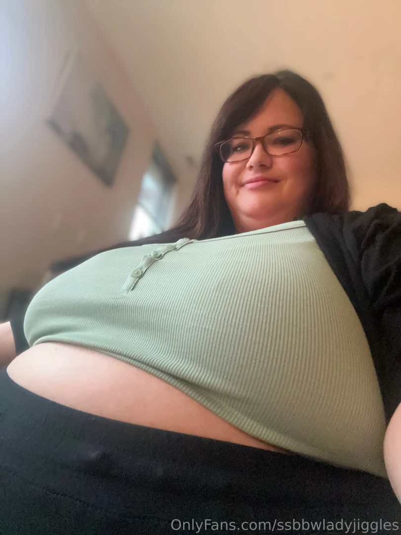 Happy friday - belly rubs good food and relaxing are on my agenda this 