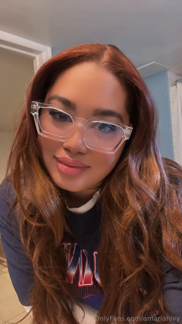 Message me and tell me what you would do to my pretty lil face part 1 